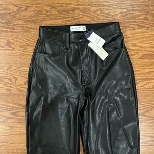 BRAND NEW The ‘90s Straight Vegan Leather Pants | Curve Love